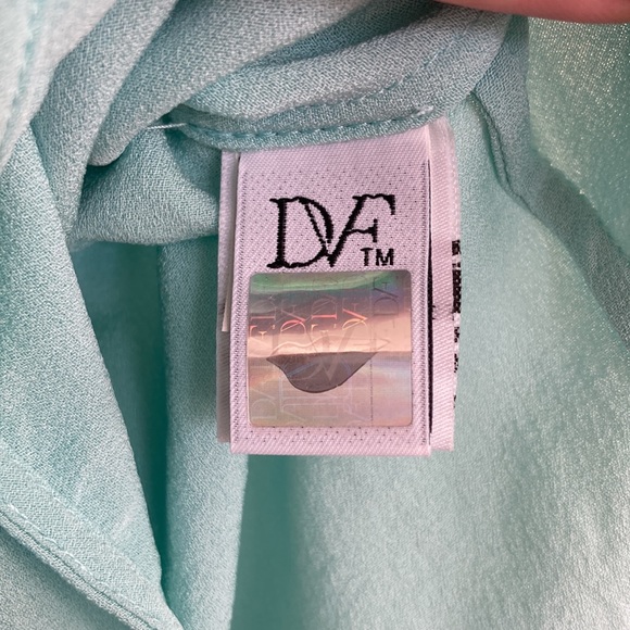 DIANEvonFURSTENBURG DVF Womens Tank Top Size 8 Racerback 100% Silk Pastel Career - Picture 4 of 12